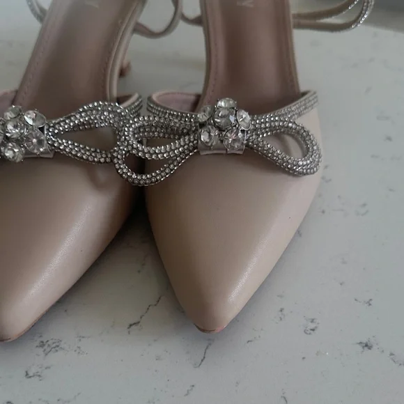 Elegant Cream Heels with Rhinestone Accents - Picture 8 of 9